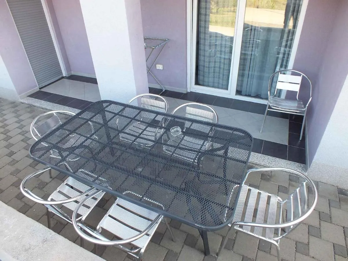Apartment In Savudrija - Istrien 12023